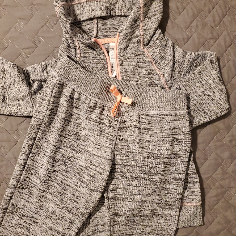 Girls 90 Degree Jogger Set